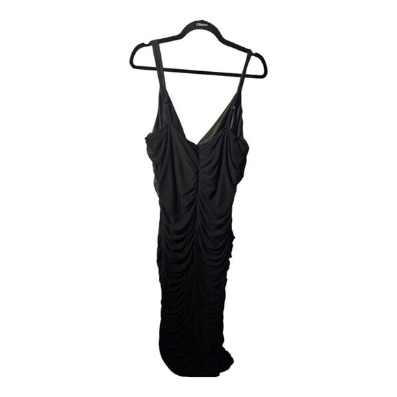 FASHION‎ NOVA Plus Size Black Ruched Dress - Size 3X - Picture 3 of 10
